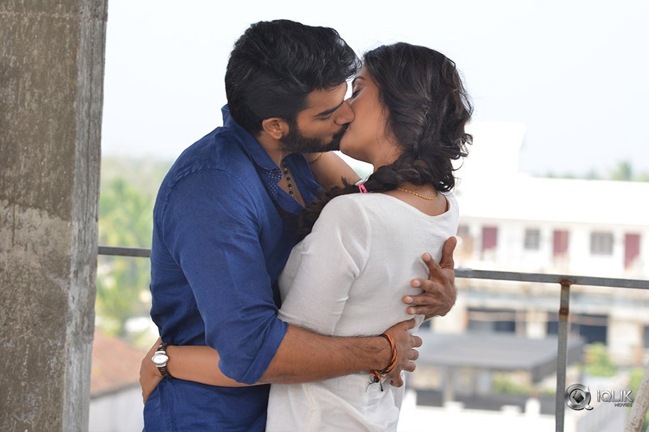 RX-100-Movie-Liplock-Stills